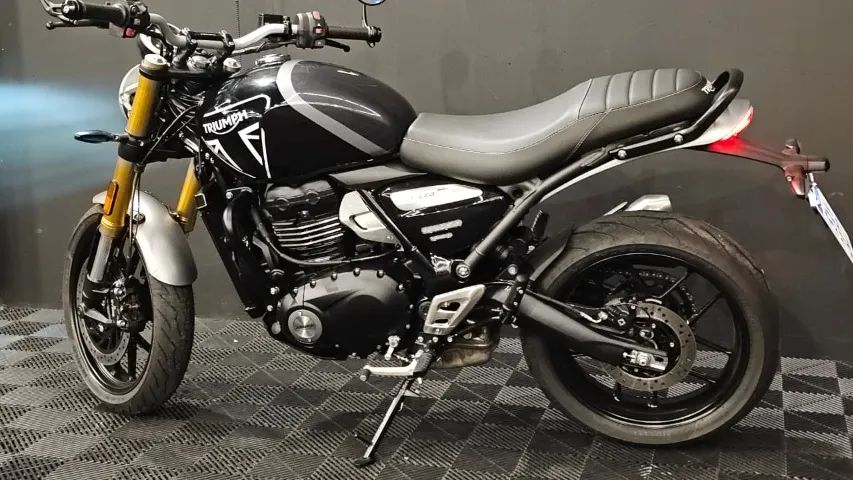 Triumph - Speed 400 - 2026 - Preta - Foto 3