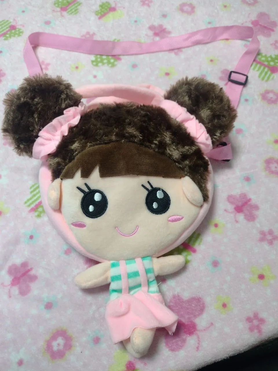 Bolsinha infantil de pelúcia com alça 