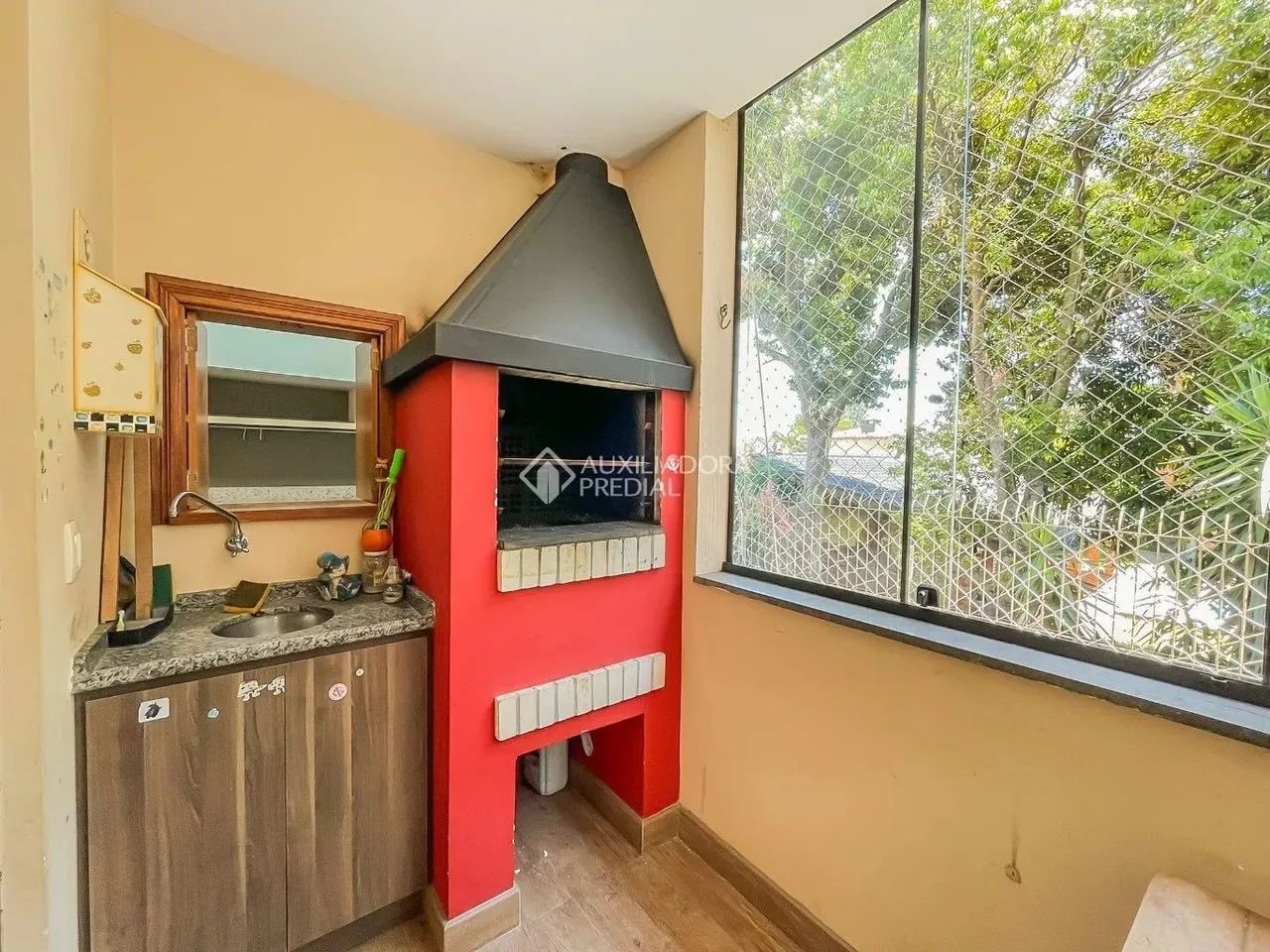 Casa com 3 quartos e 2 vagas de garagem no bairro Tristeza - Foto 8