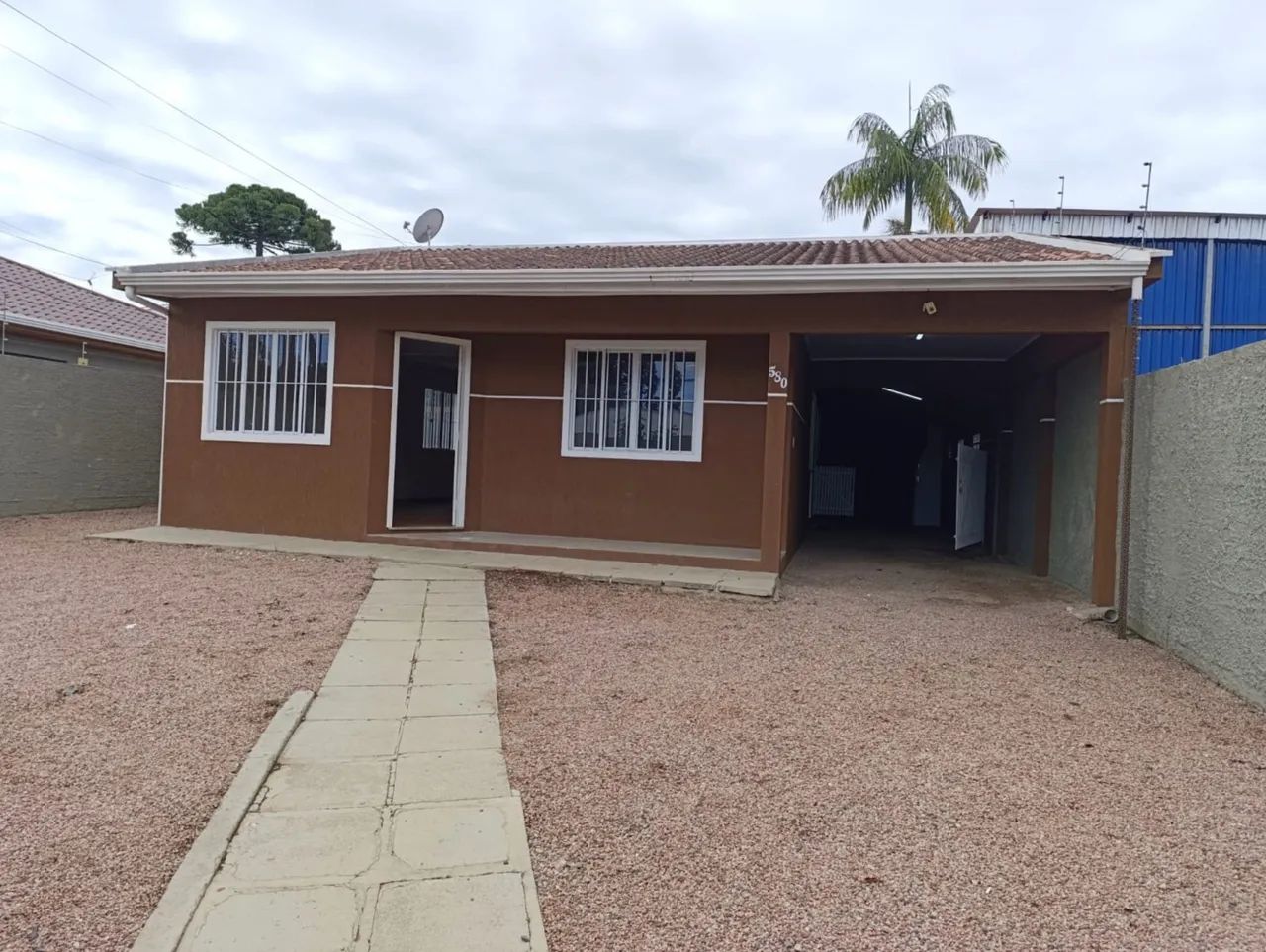 LOCACAO DE CASA NO EMILIANO PERNETA
