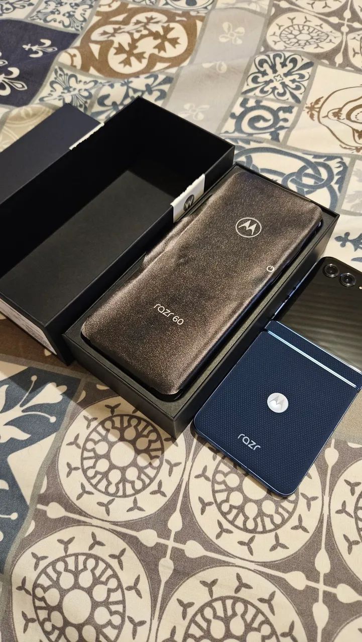 Motorola RAZR 60  - Foto 3