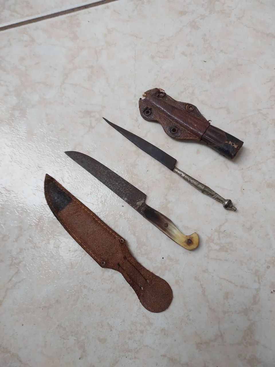 Antiguidades, punhal e mini faca. 9cm de lâmina.  - Foto 2