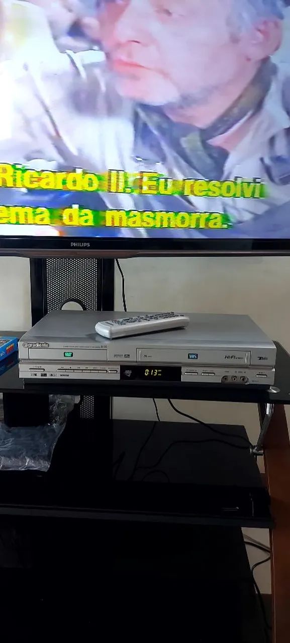 Vídeo cassete Gradiente  " Combo " Stéreo.  - Foto 2