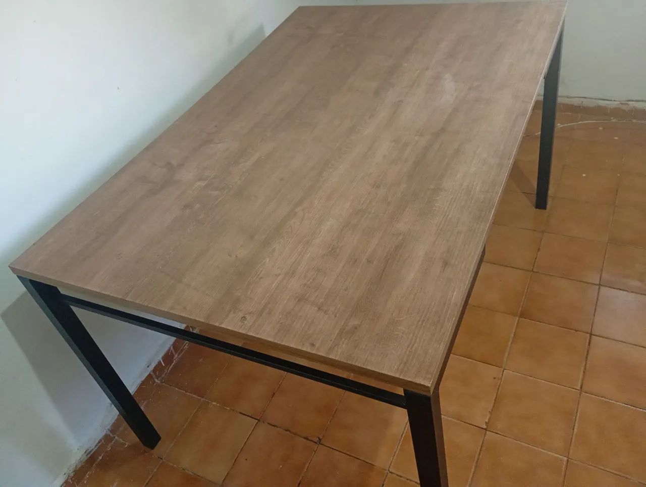 Mesa de madeira com 3 cadeiras - Foto 2