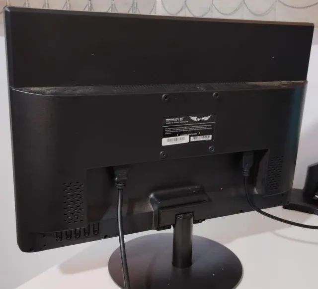Monitor Tronos 19"