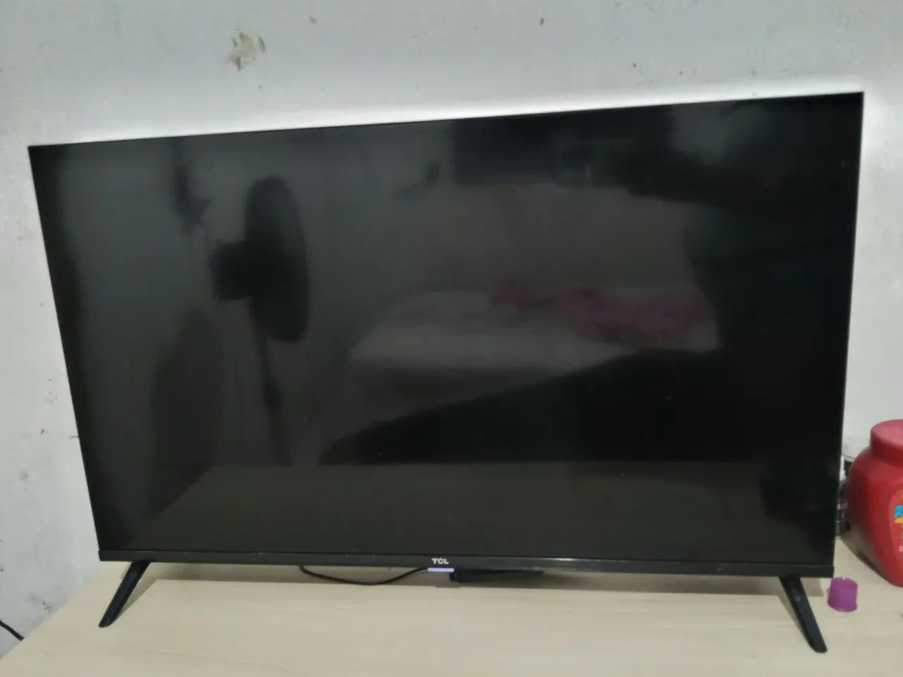 Vendo TV 32 polegada marca TCL - Foto 2