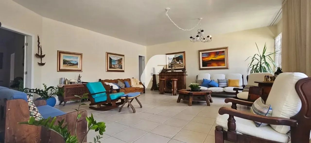 Casa com 7 dormitórios sendo 2 suítes e 2 vagas de garagem em Florianópolis/SC - Foto 3