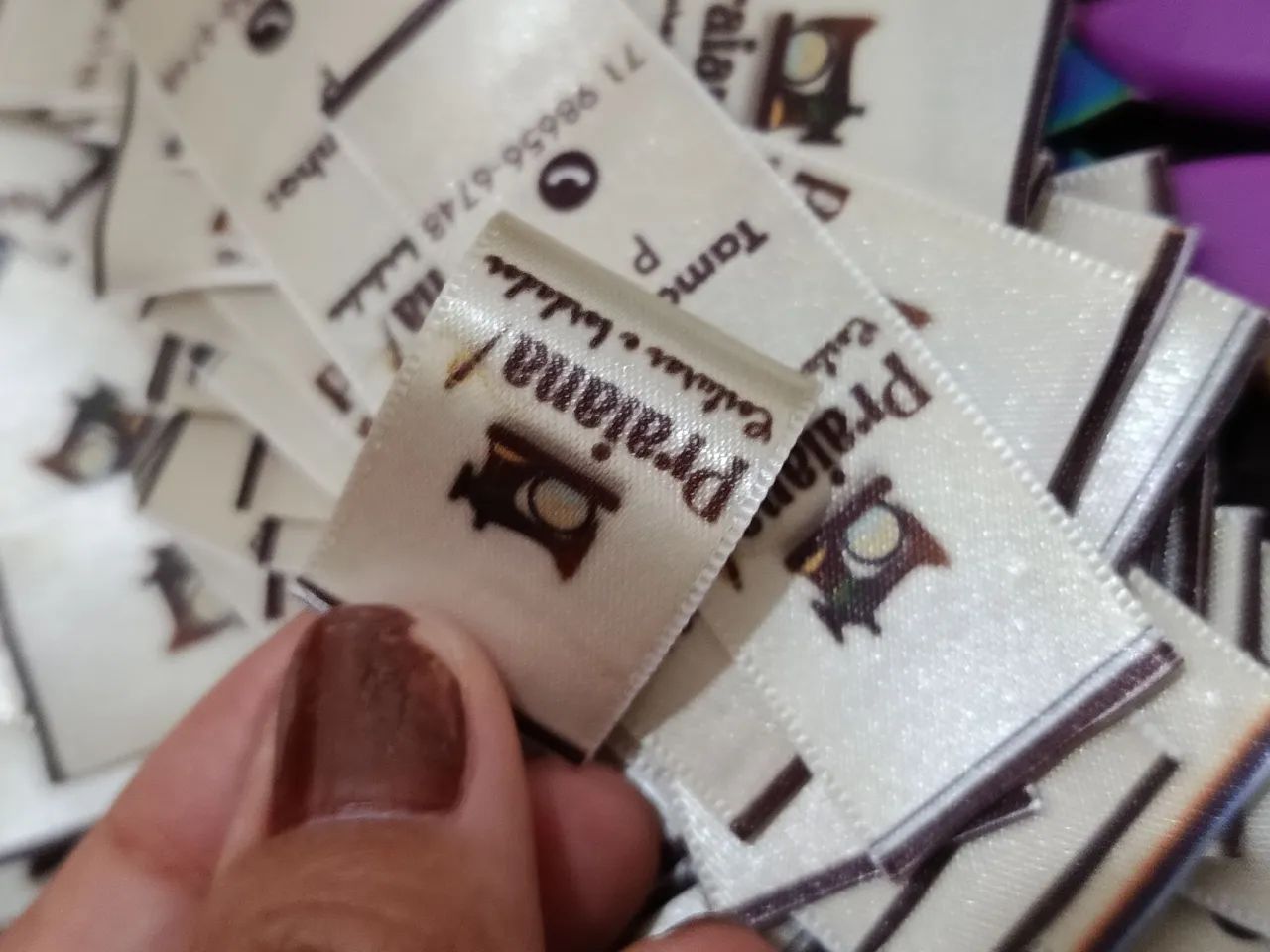 Etiqueta personalizada em Tecido Cetim  - Foto 3
