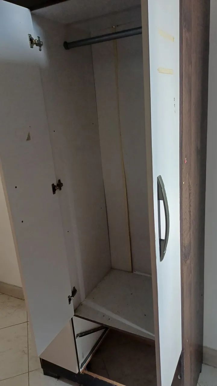 Guarda Roupa de Solteiro  - Foto 3