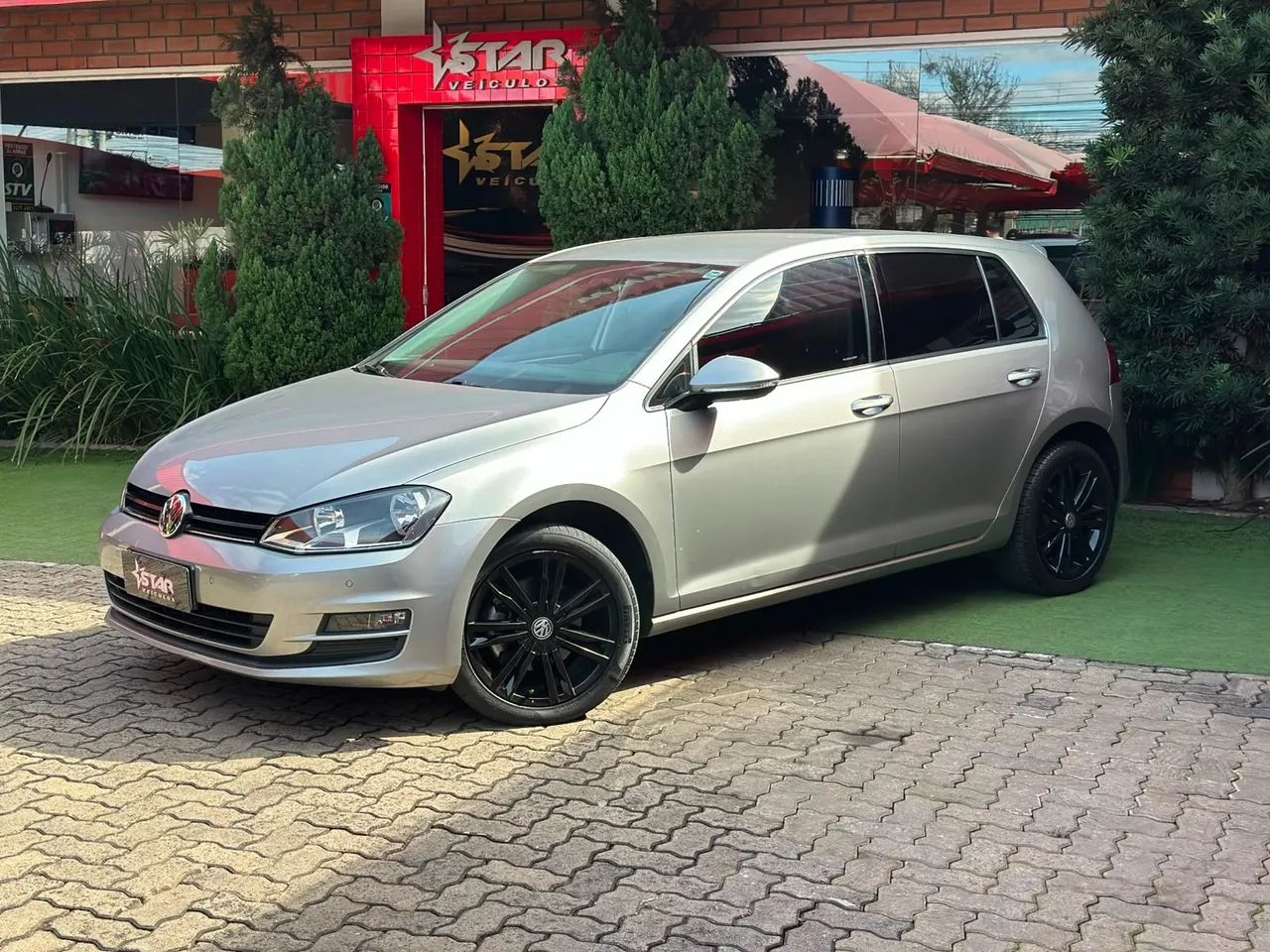 Volkswagen Golf Golf Comfortline 1.0 TSI Total Flex Mec. 2017