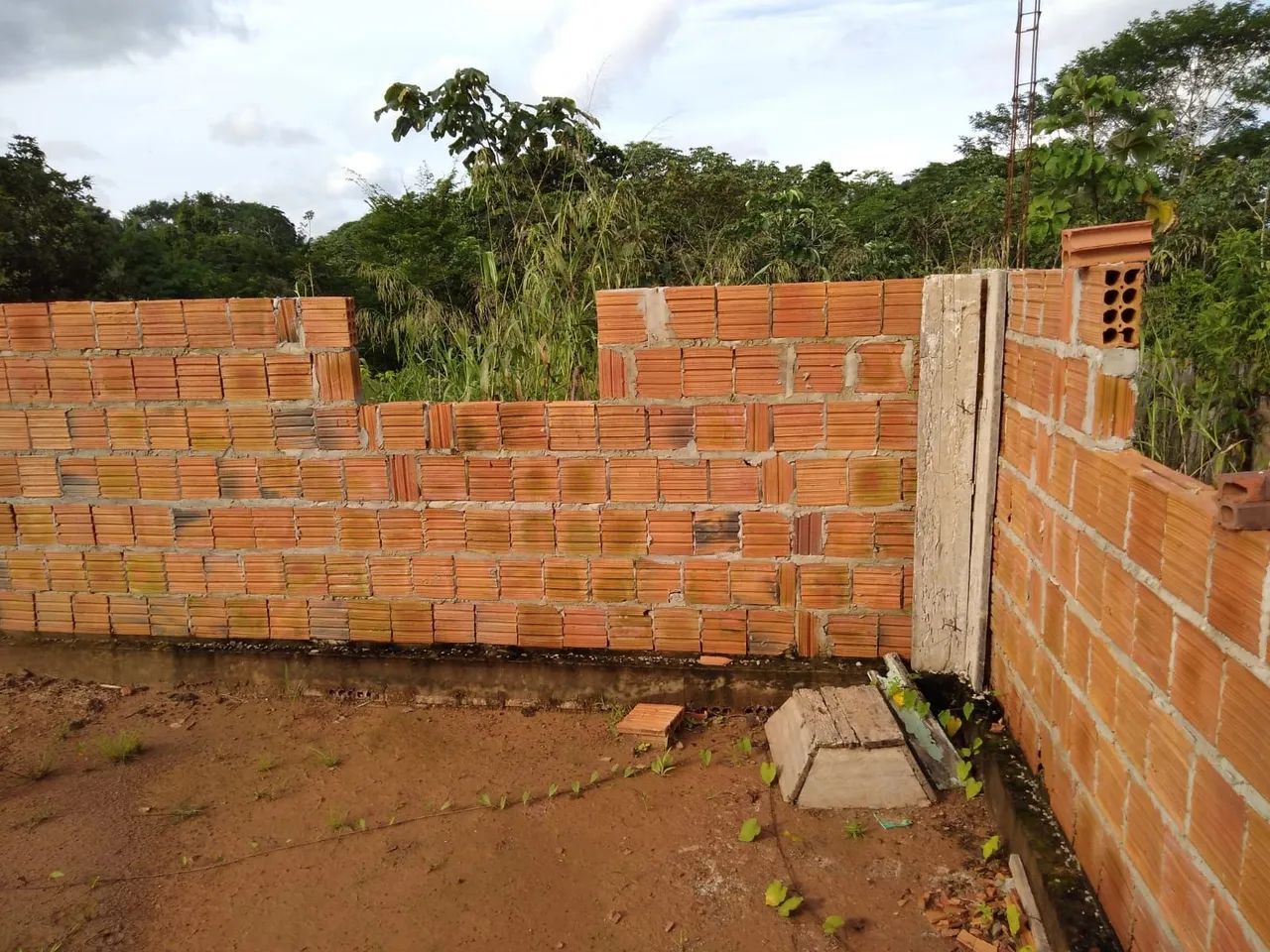 VENDO TERRENO COM CASA EM PRÉ-CONSTRUÇÃO - Foto 3