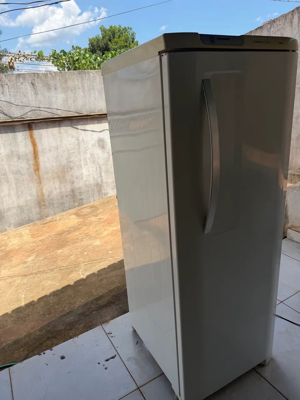 Vendo essa geladeira funcionando perfeitamente  - Foto 3