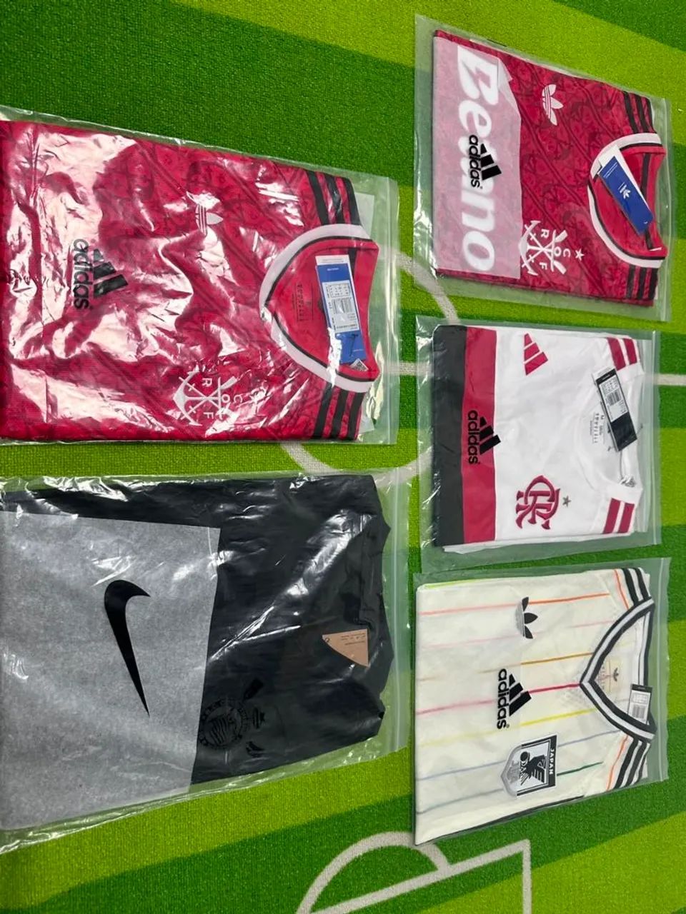 Blusas da Polyni