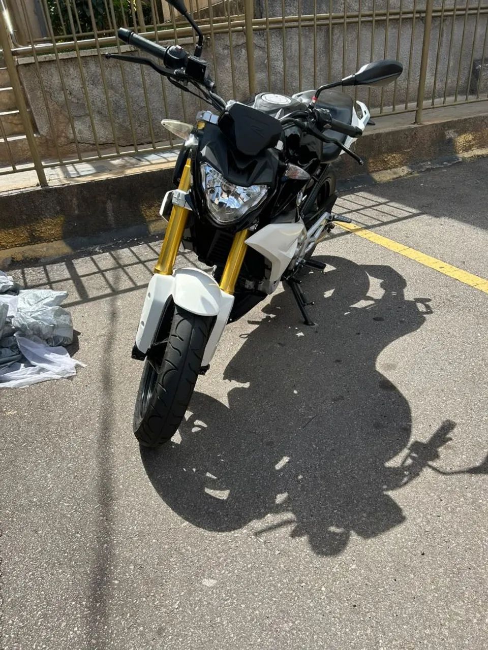 BMW 310R  - Foto 4