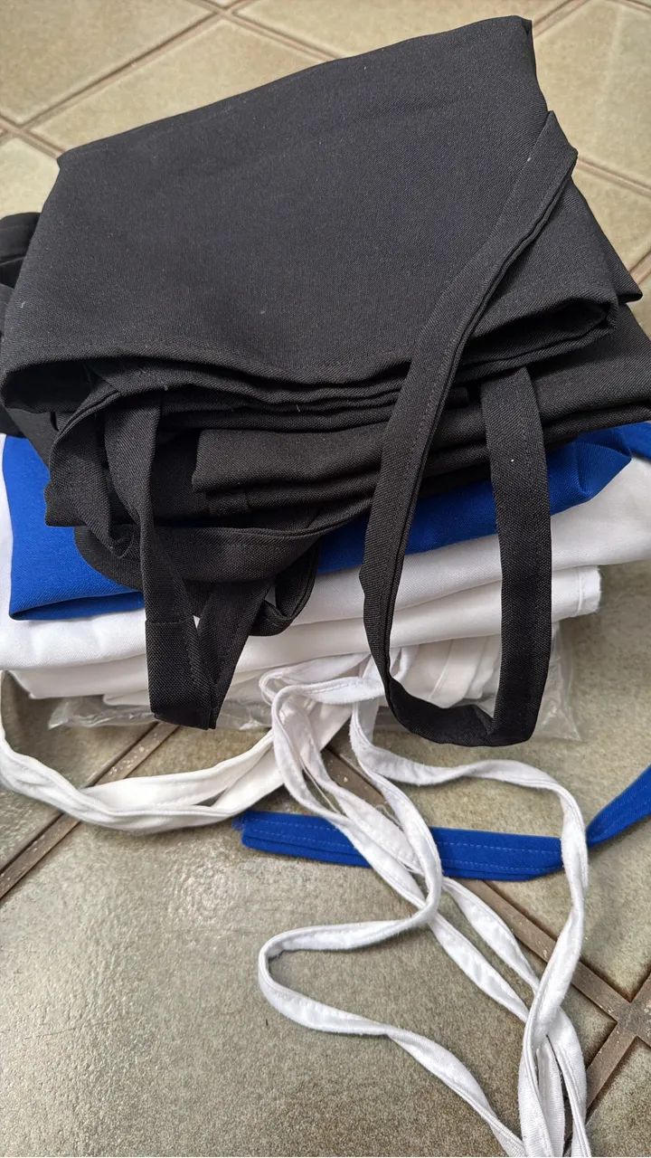 Avental, uniforme e camisa branca de garçom - Foto 3