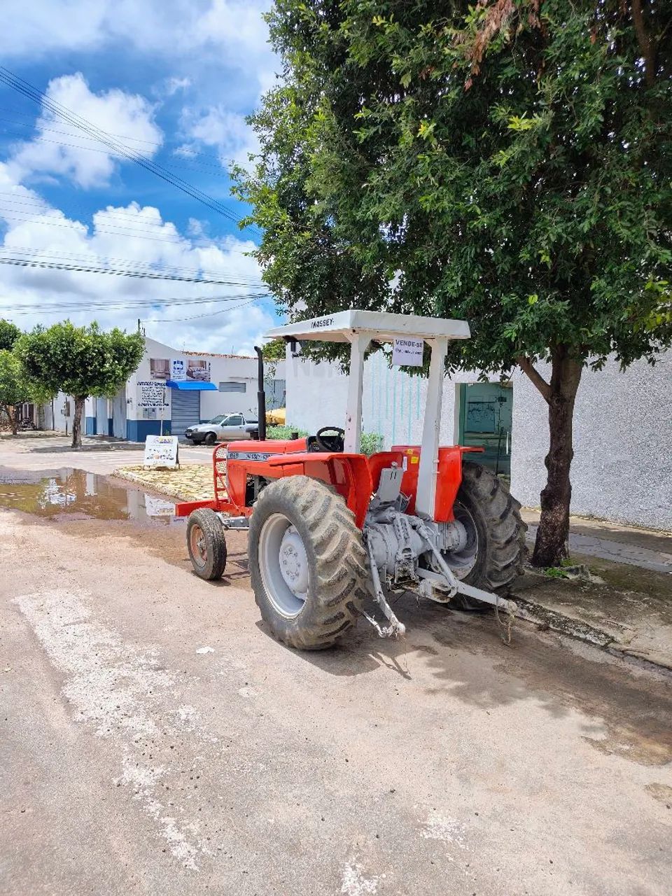 Trator Massey Ferguson 265 (temos 2 implementos para negociar)  - Foto 2