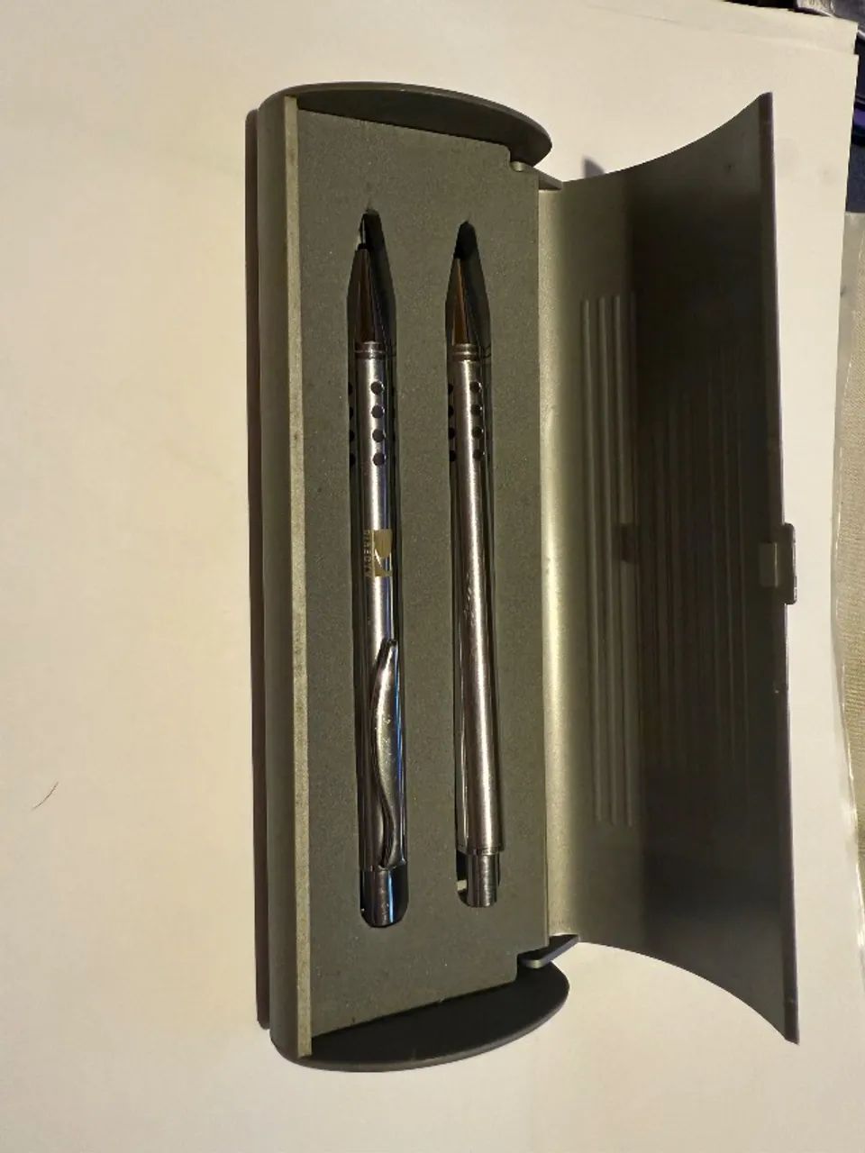 Caneta e Lapiseira antiga com caixa 