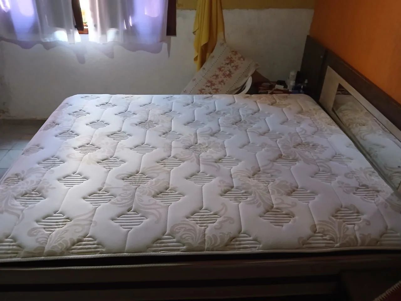 Vende -se uma cama com a cabeceira - Foto 3