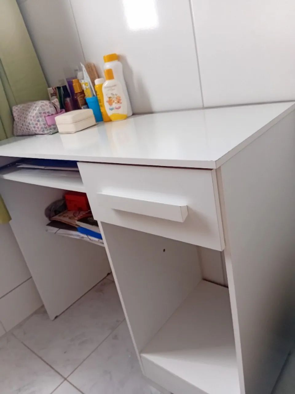 Mesa computador.  Mesa de apoio quarto. - Foto 3