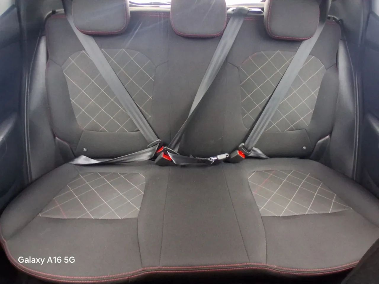 Renault Kwid 1.0 Zen, foto 16 de 18