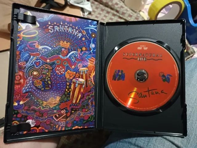 DVD Santana - Supernatural Live - Excelente Estado - Foto 2