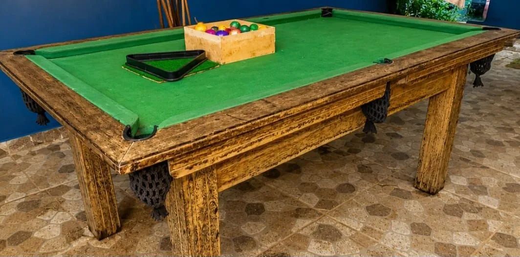 Vende-se está mesa de Sinuca 