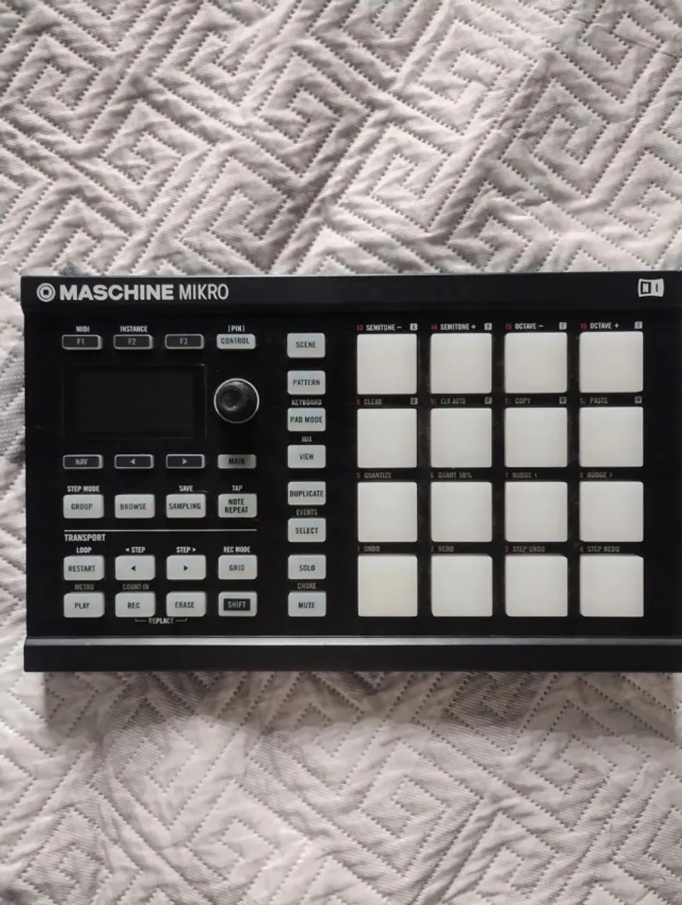 NI Maschine Mikro Mk3 - Peças e Acessórios de Vídeo Game - Brotas