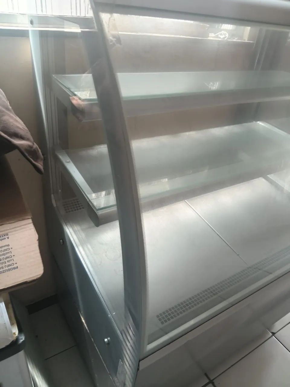Expositor de alimentos e bebidas (frias) - Foto 3