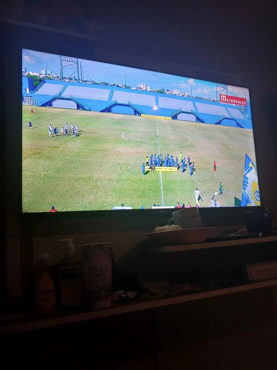 Vendo TV led tcl semi nova - Foto 2