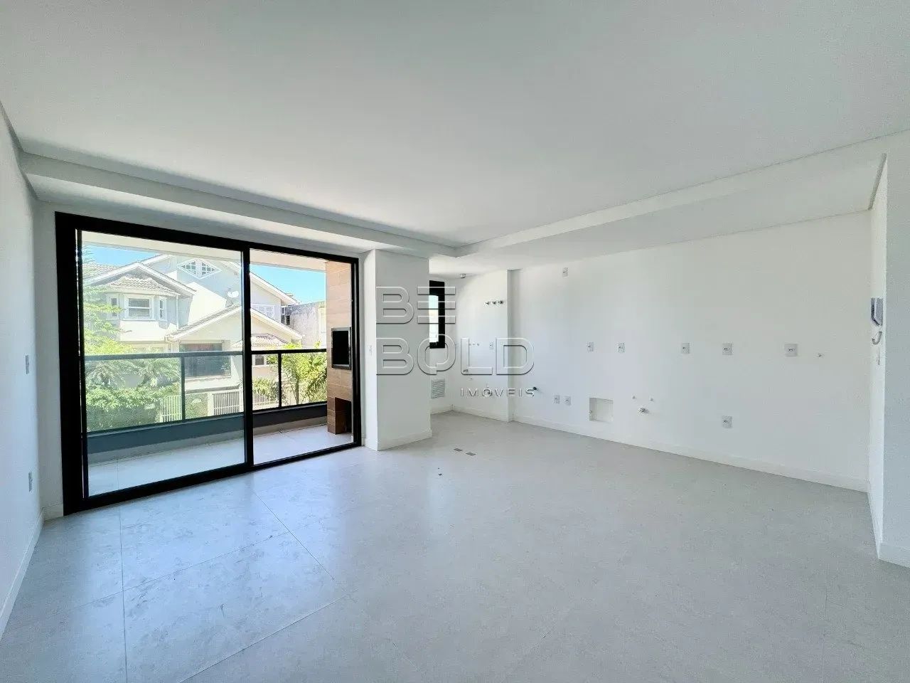 Apartamento novo com terraço e 2 suítes em Coqueiros - Foto 4