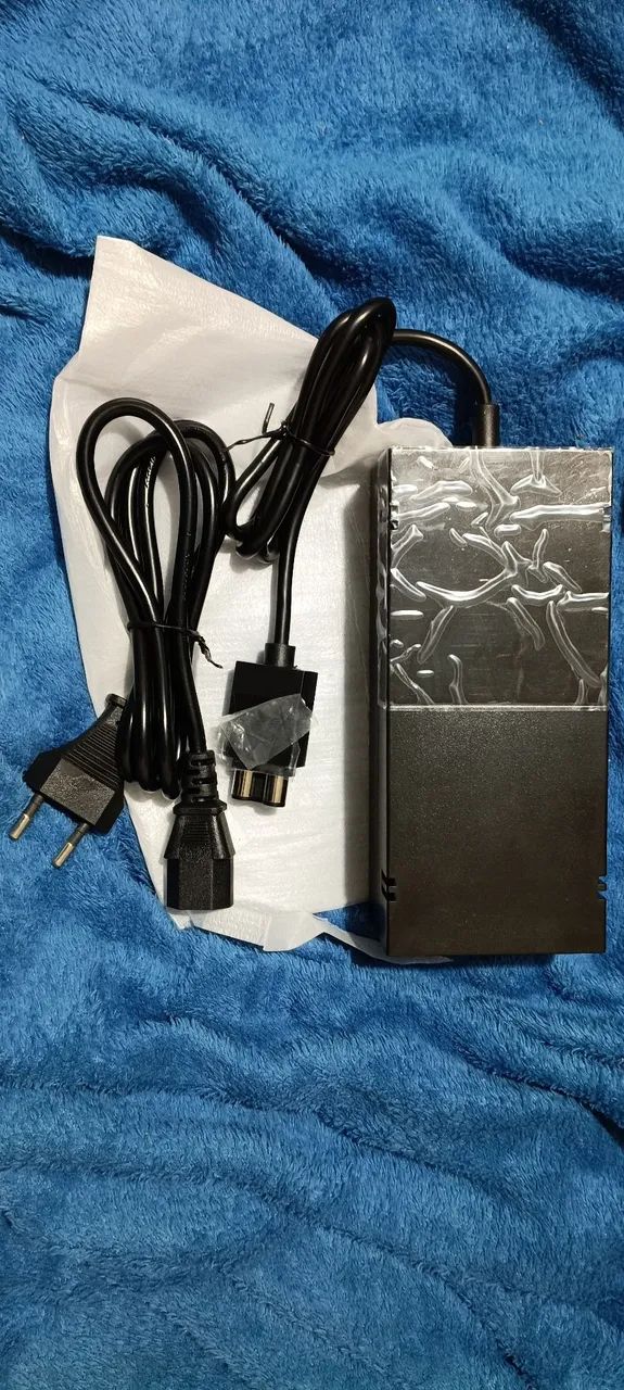 FONTE PARA XBOX ONE FAT BIVOLT AUTOMÁTICO NOVA NA CAIXA  - Foto 2