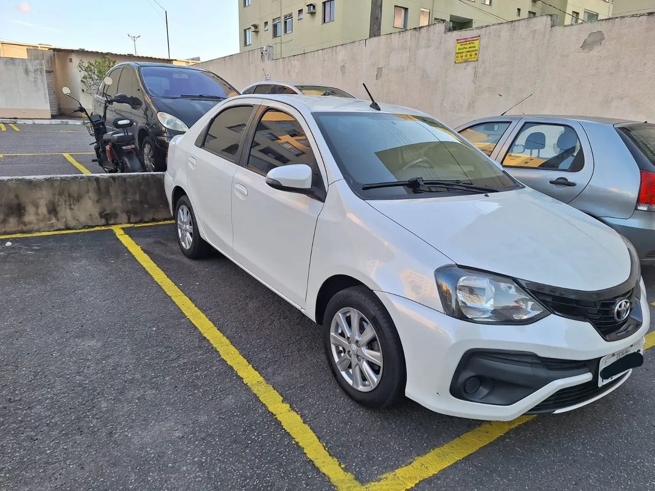 Toyota Etios ETIOS X Plus Sedan 1.5 Flex 16V 4p Mec. 2019
