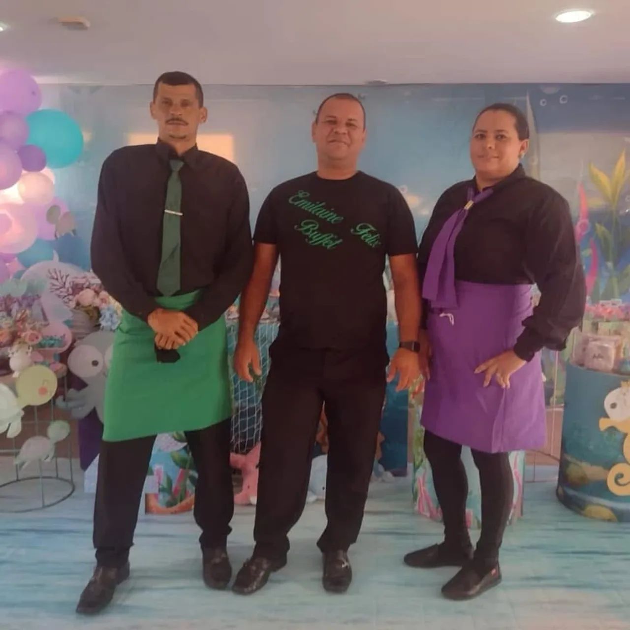 Serviço de garçom para seu evento equipe de profissionais 