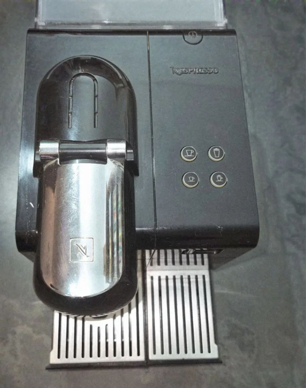 Vendo máquina café Nespresso ótimo estado  - Foto 3