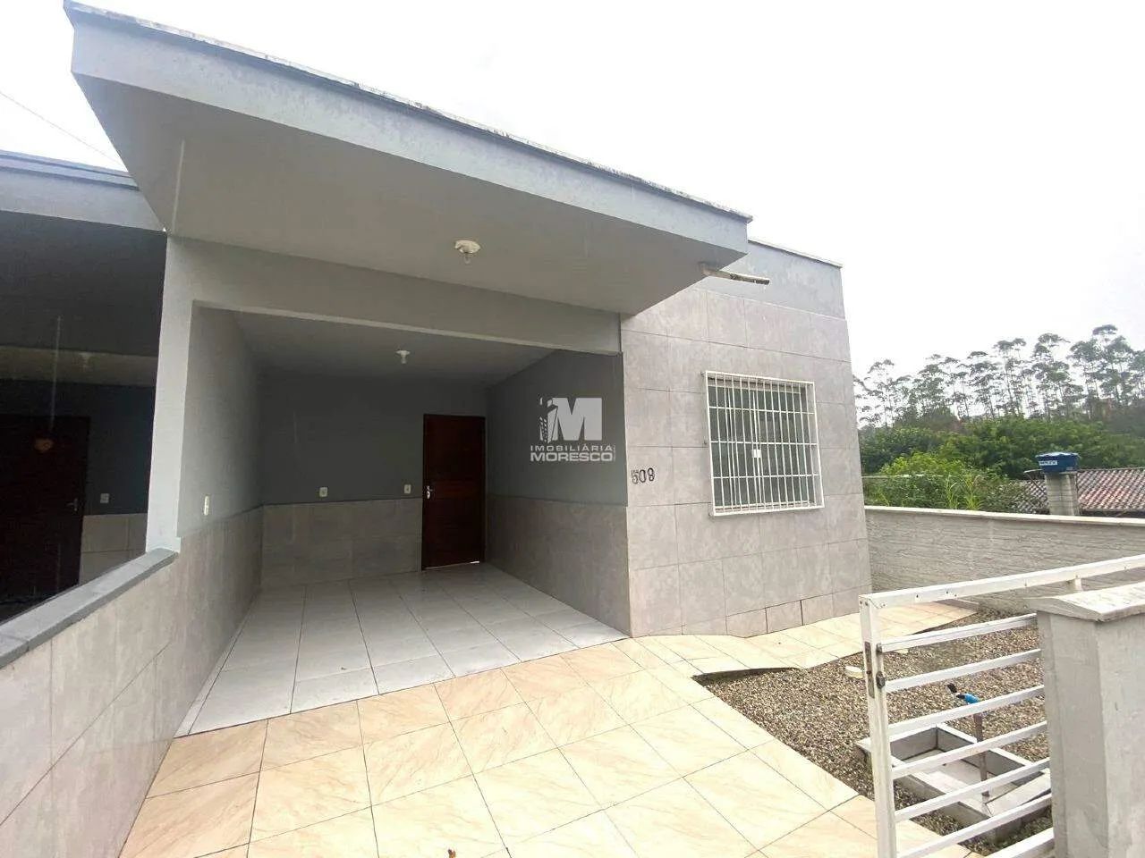 Casa à Venda em Guabiruba | 2 Quartos e Espaço Versátil