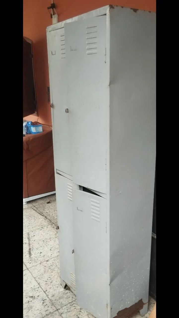 Armário multiuso