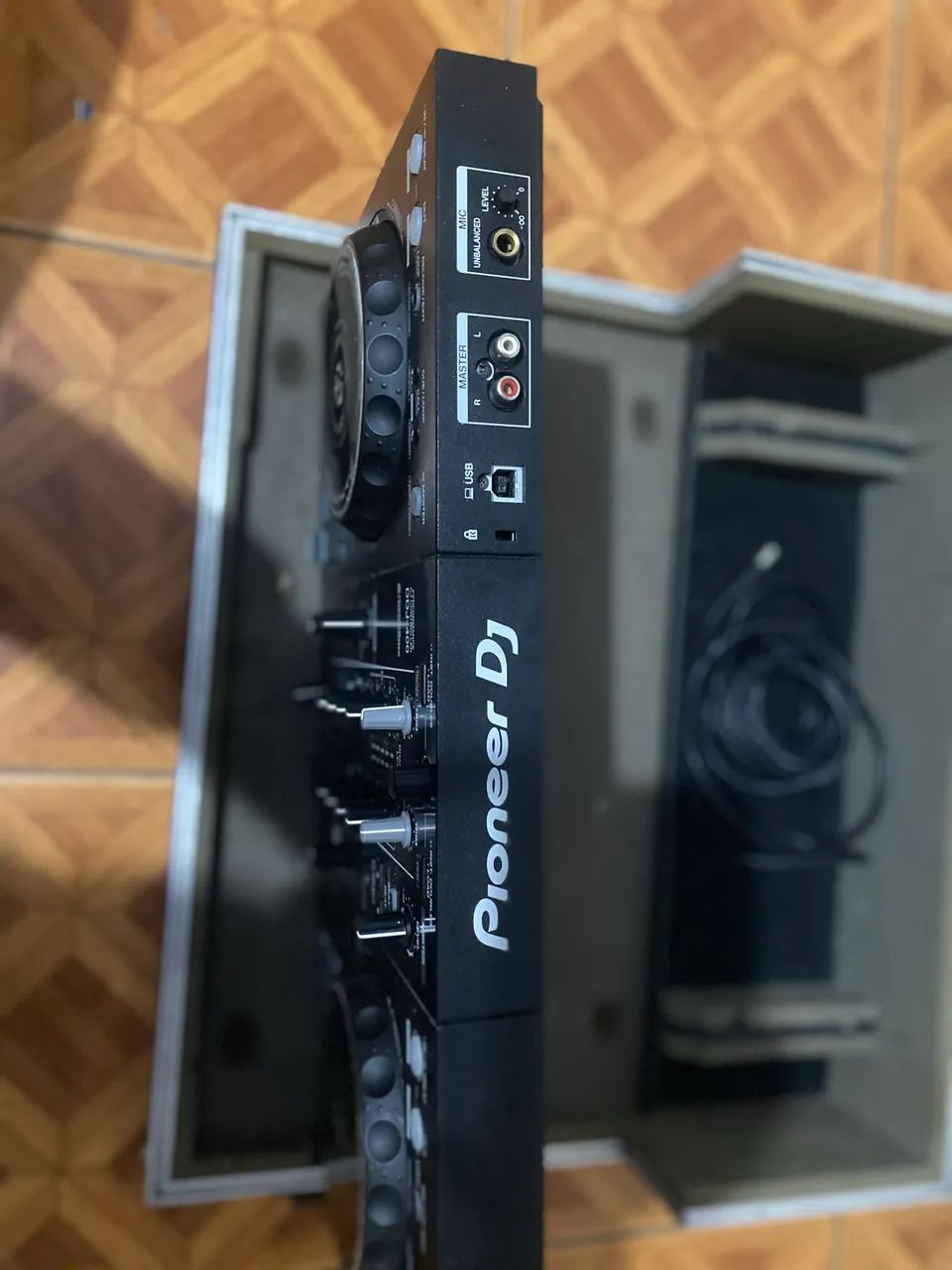 VENDO OU TROCO CONTROLADORA DDJ 400  - Foto 2