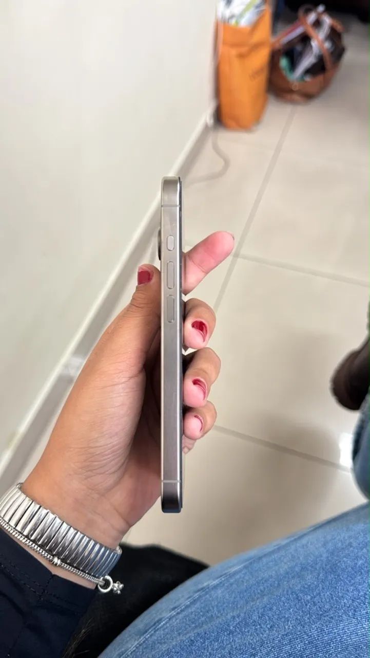 iPhone 15 pro  - Foto 2