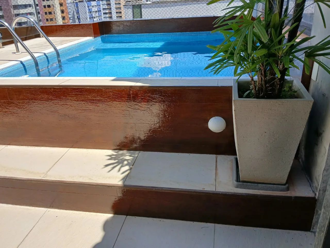 Restaure seu piso com resina e vernizes acrilico