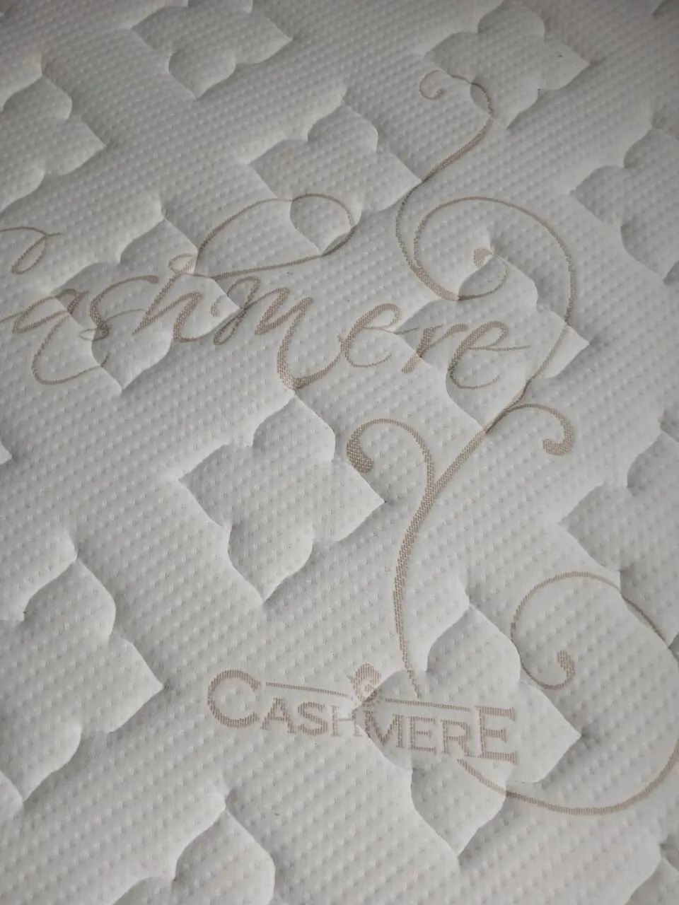 Colchão Queen Molas Ensacadas Cashemere com Pillowtop - Foto 2