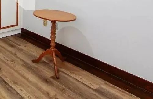 mesa de canto em madeira - Foto 2