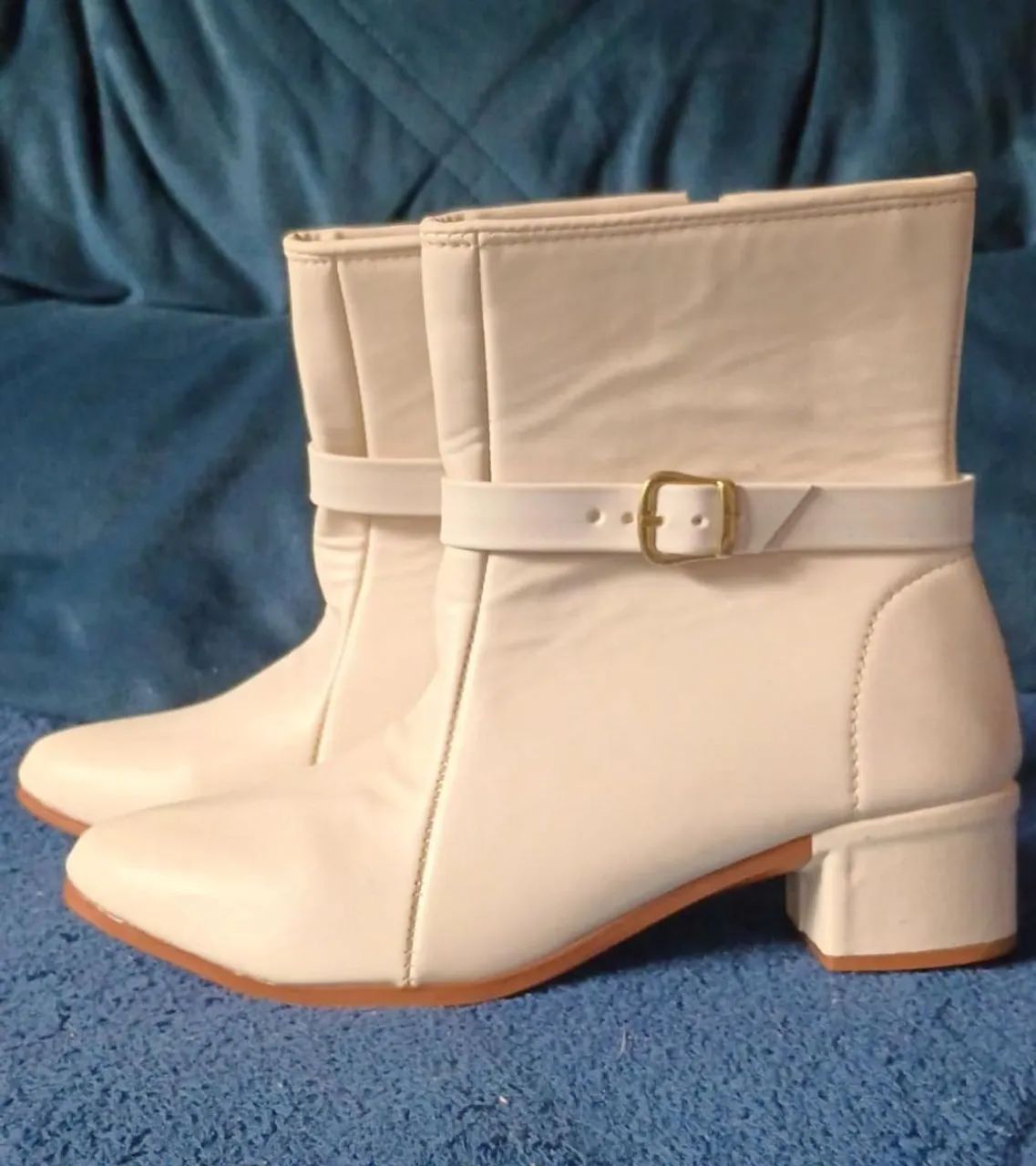Bota feminina 35 Nova