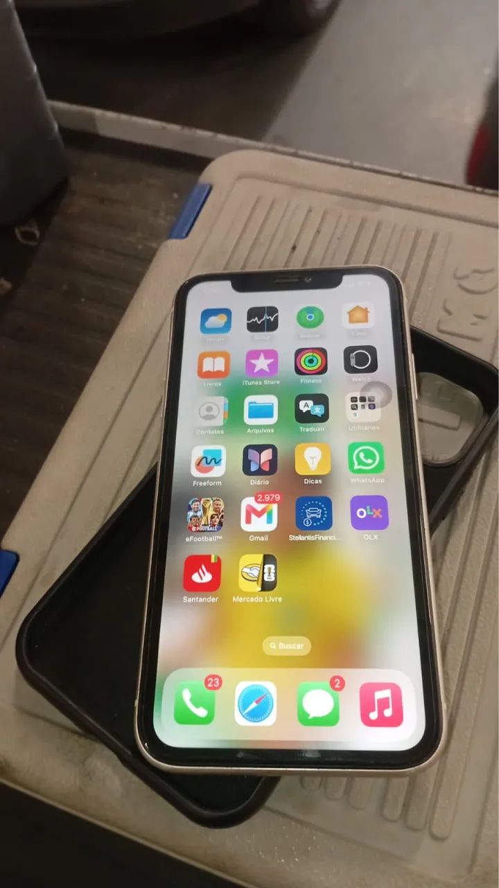iPhone 11 em perfeito estado