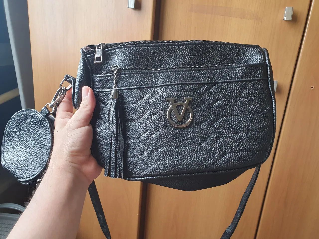 BOLSA PRETA FEMININA COM PORTA MOEDA