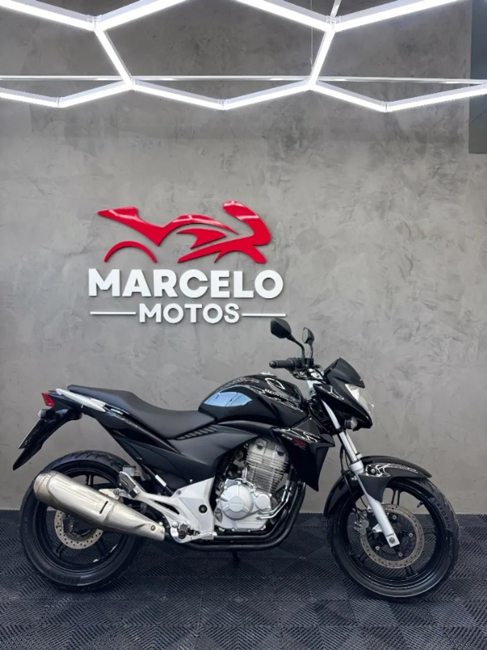 Honda CB 300R 2013 - Foto 4