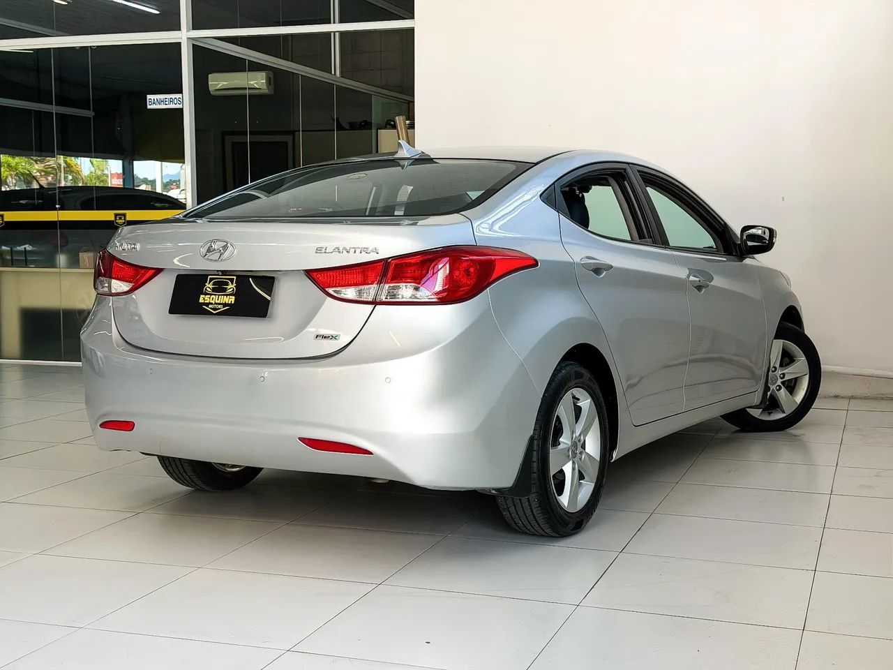 Hyundai Elantra GLS 2.0 16V Flex Aut. 2013 - Foto 4