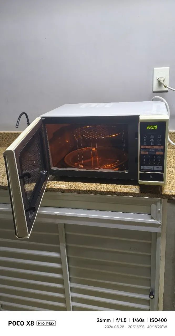 Vendo microondas LG, tem modo gril, microondas com defeito porém o GRIL funciona normal,