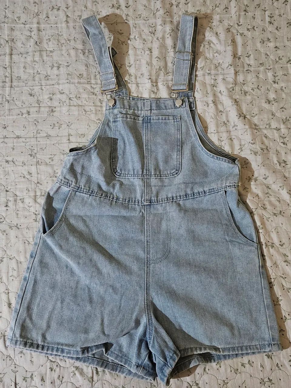 Jardineira Jeans