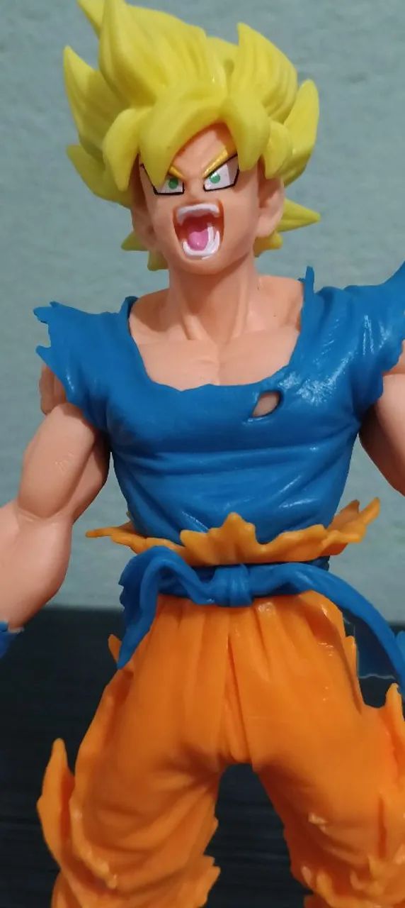 Boneco GOKU SSJ 2 Estatueta  - Foto 2