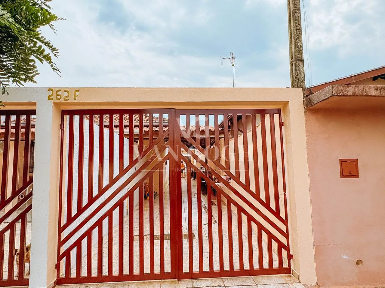 Casa com 2 Dormitórios no Residencial Groot em Holambra